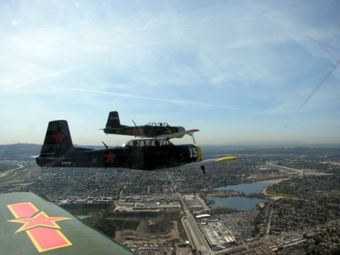 Right Echelon approaching El Monte