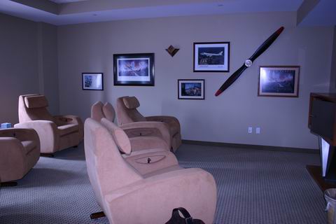 M_3. Pilot lounge