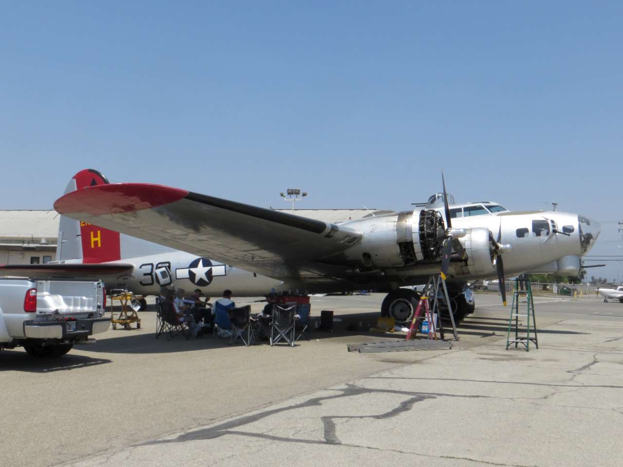 click to view full size photo B-17