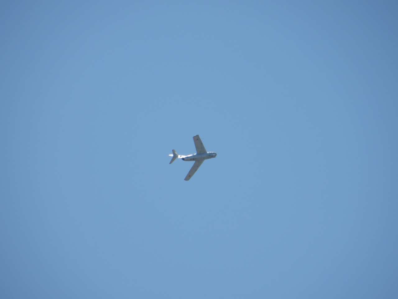 click to view full size photo Mig-15