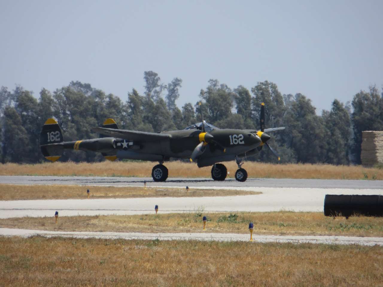 click to view full size photo P-38 Lightening