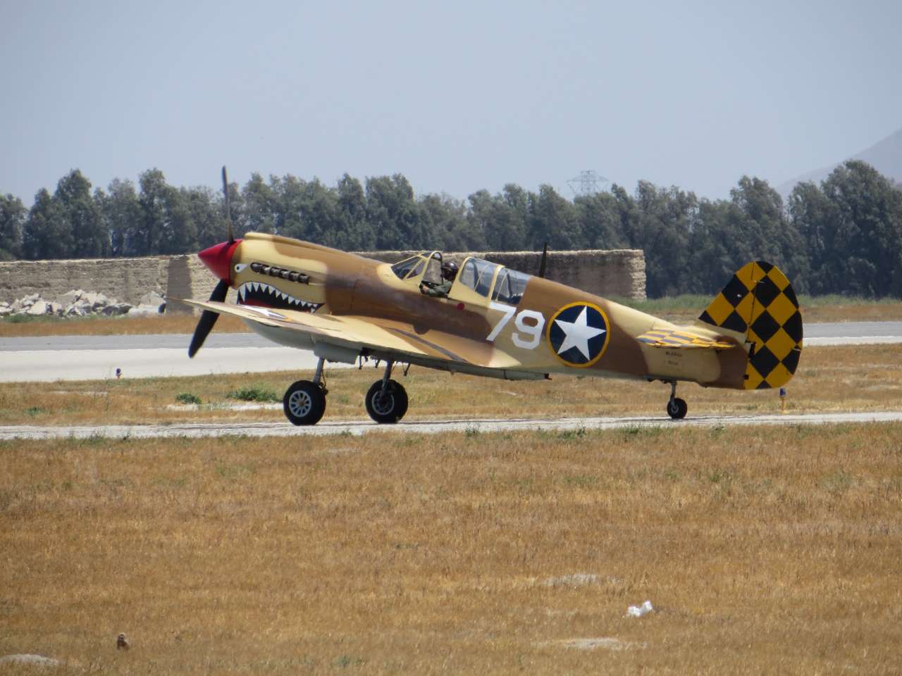 click to view full size photo P-40 Flying Tiger