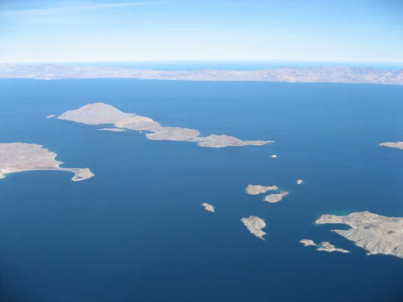 click to view full size photo Island_de_Los_Angeles_2
