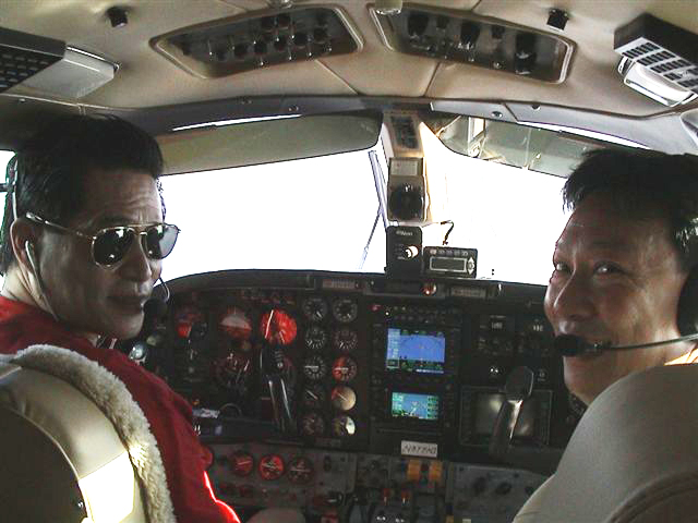 click to view full size photo What is happening Leo. KAVX.06.jpg